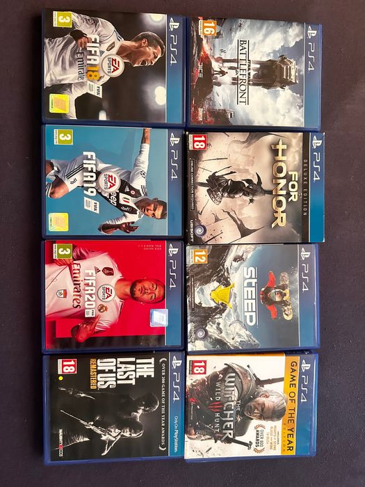 PS4 PRO 1TB cu 1 maneta+ cele 8 jocuri din poza