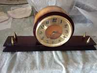 Продаются старинные советские настольные часы