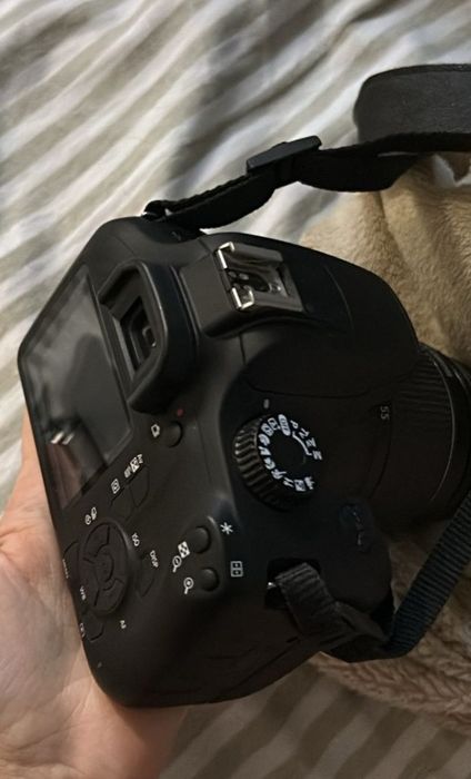 Фотоаппарат Canon EOS 4000D