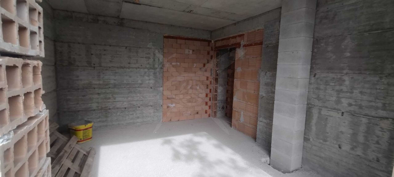 Продава се Тристаен апартамент в Варна, м-т Пчелина - 77 кв.м за 1156 €/кв.м - Снимка #4