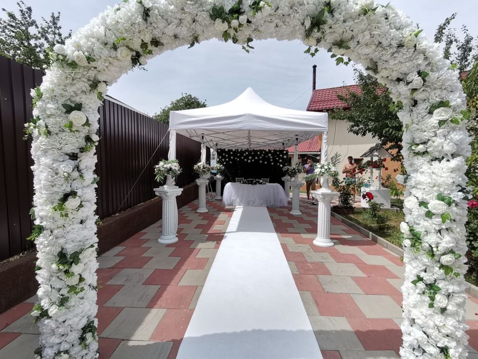 Inchiriez Cort/Masa/Scaun/Decor/Flori Nunta