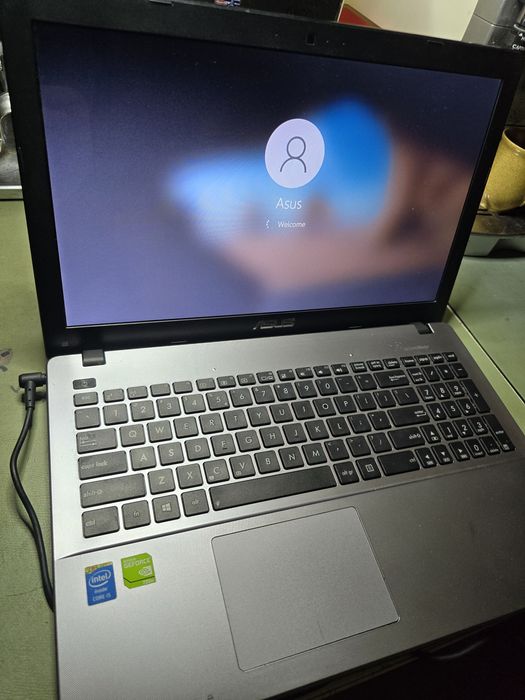 Vand laptop asus 15.6 inch