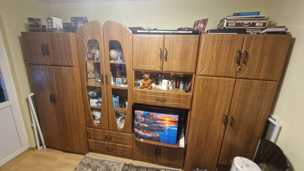 Vand mobila sufragerie