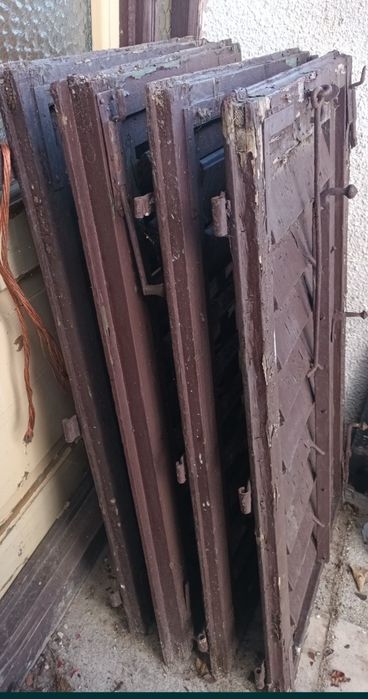 Obloane lemn,  4 buc