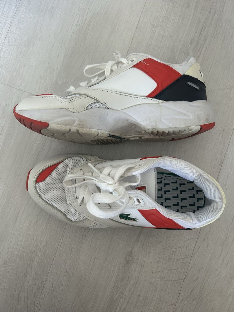 Adidasi Lacoste marime 39