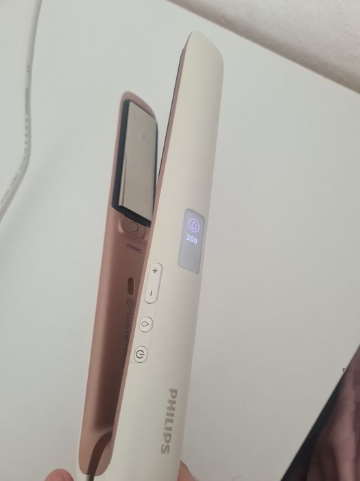 Преса за коса на марката Philips