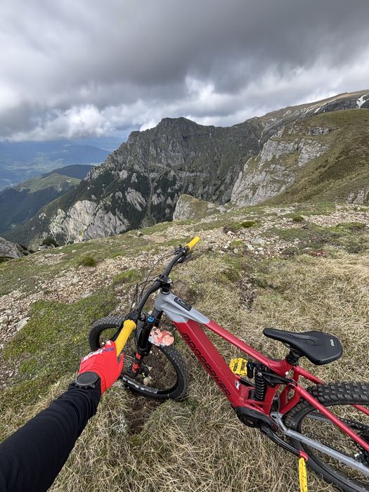 Mondraker Level R 2023 e-bike super enduro