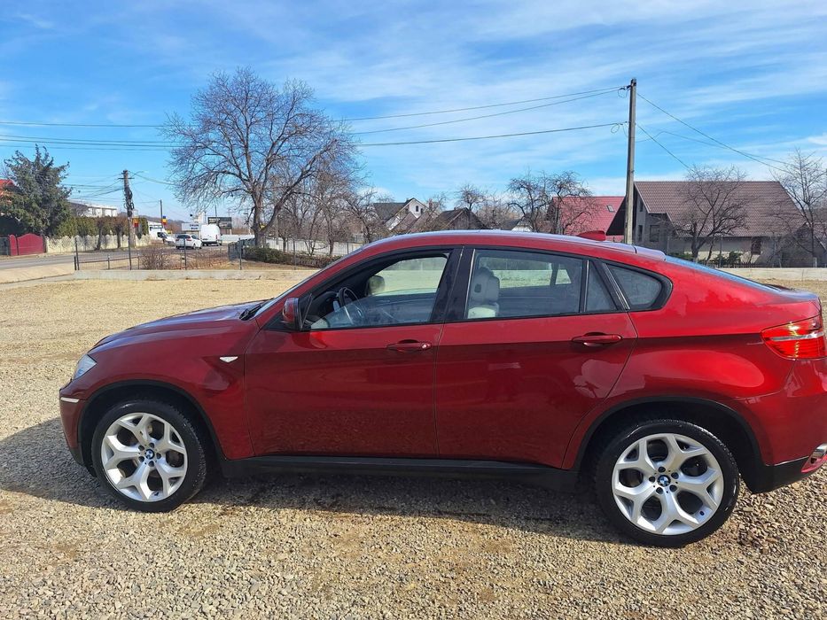 Vand masina BMW x6 stare foarte buna