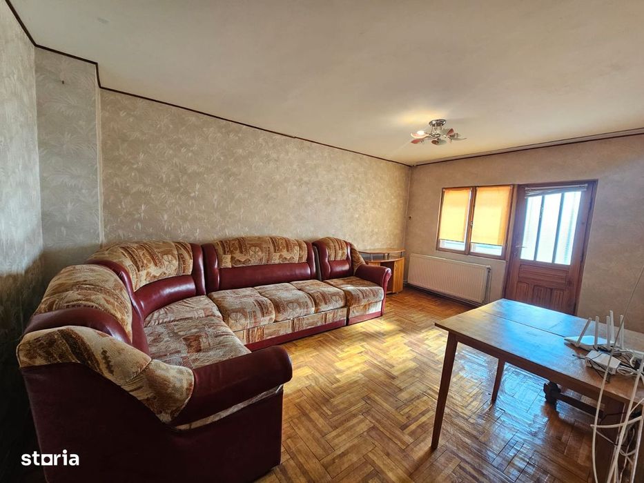 Apartament cu 3 camere, str. Alexandru cel Bun, etajul 2
