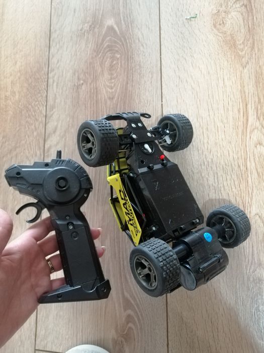 Кола с дистанционно