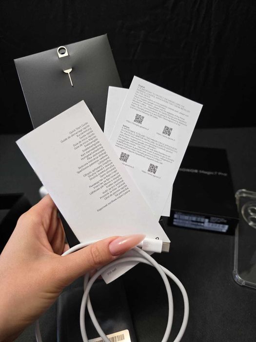 Honor magic 7 pro 512 GB + адаптер за бързо зареждане за 15 мин