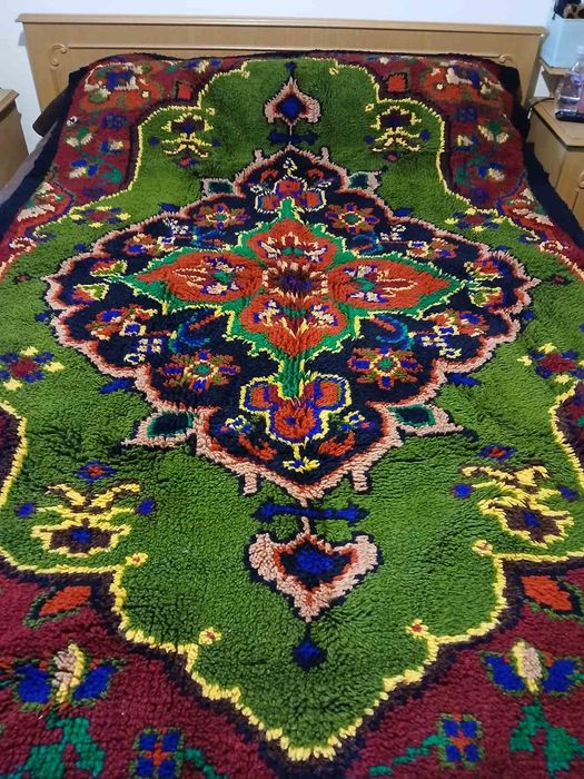 Нов вълнен китеник