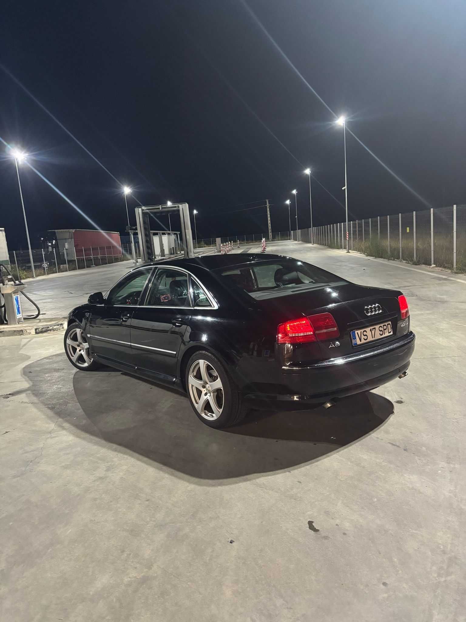 Vând   // Schimb Audi a8 facelift 4.2 diesel