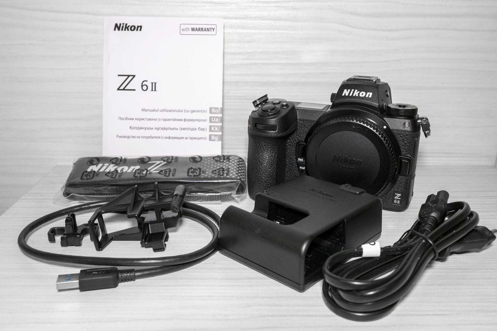 Nikon Z6 II в перфектно състояние на 8979 кадъра