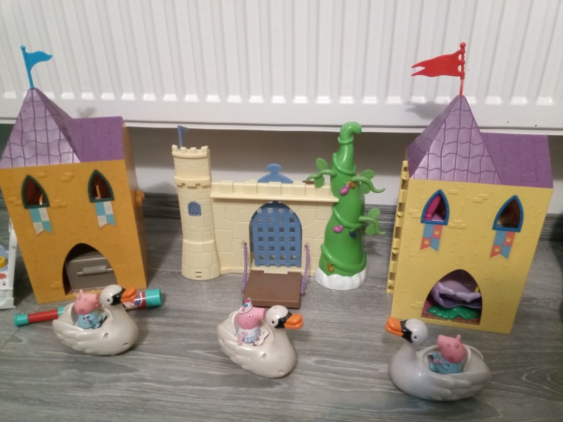 Castel/ fortăreața lui George, fratele Peppa pig cu figurina!