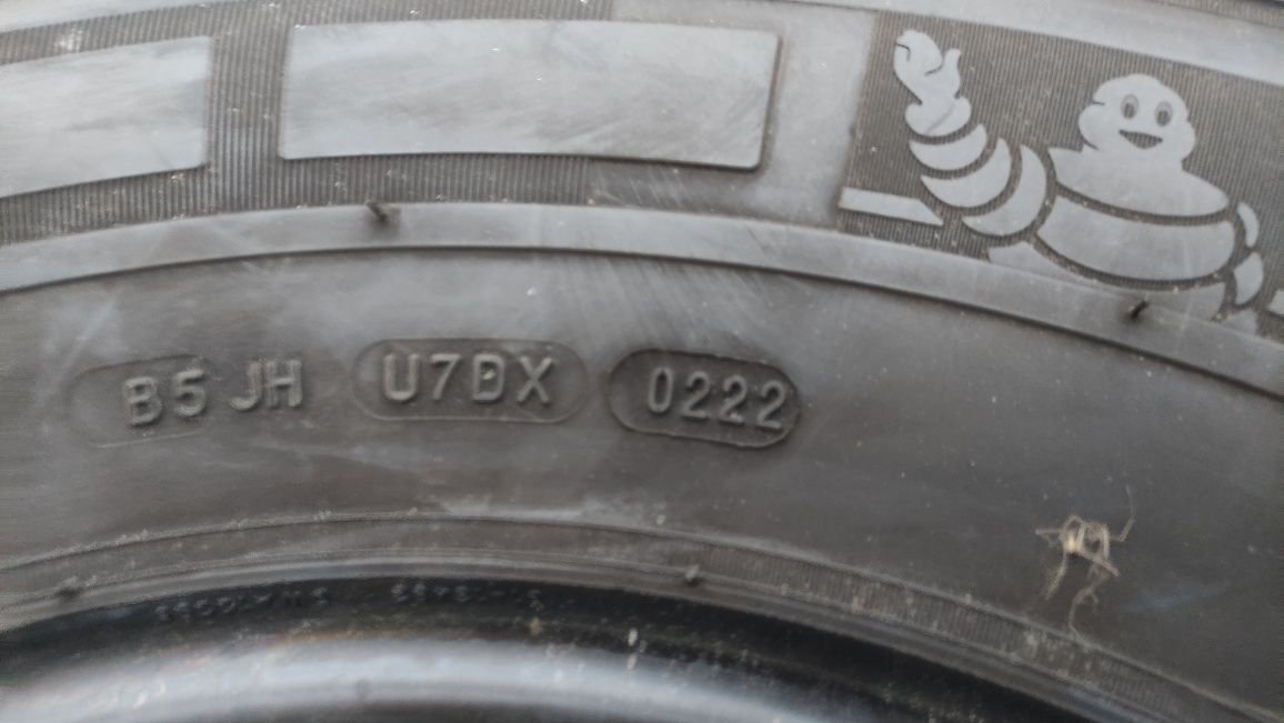 4 бр. 225/75/16 С бусови Летни гуми Michelin Дот 2022 като нови