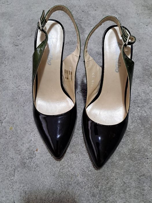 Pantofi piele lacuita