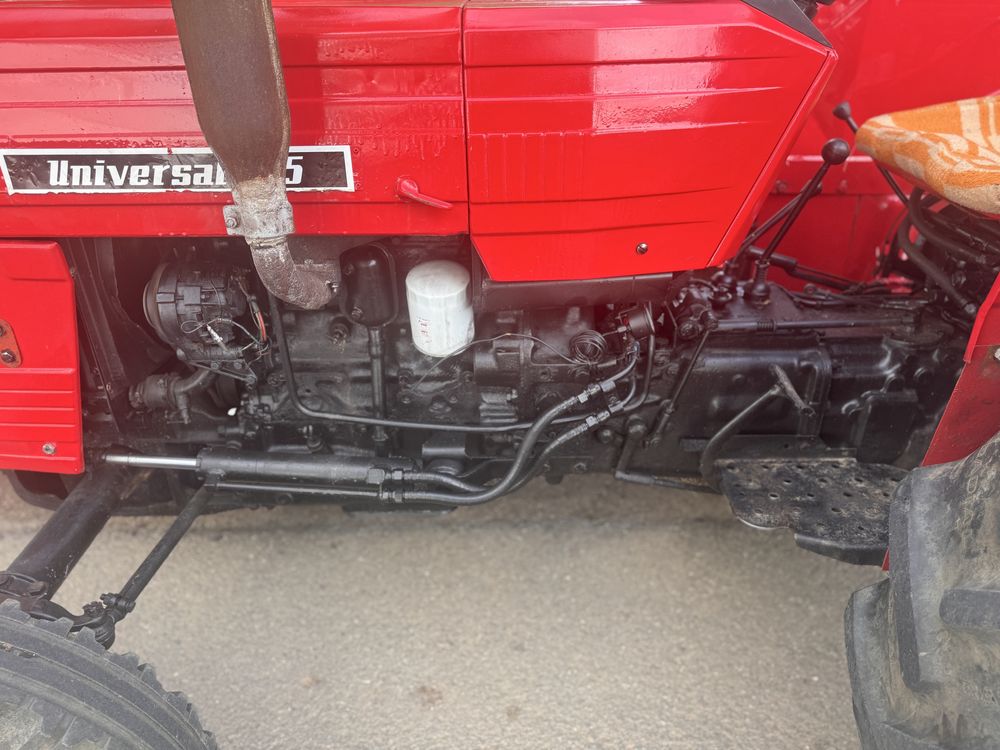 Tractor  U 445