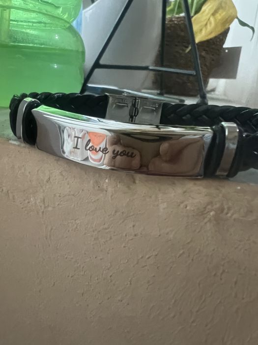 Кожена гривна с надпис