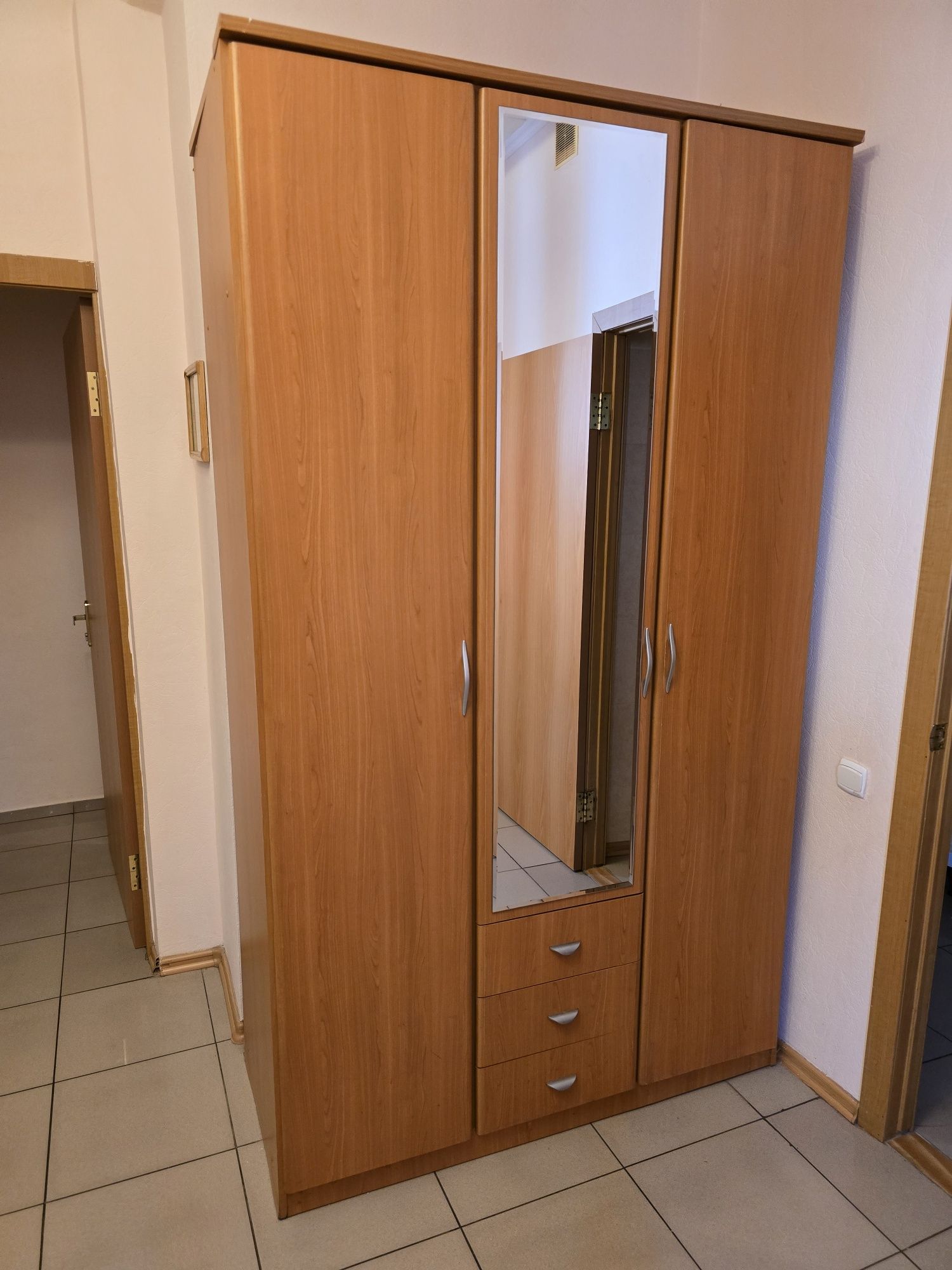 Шкаф для одежды, 3х дверный