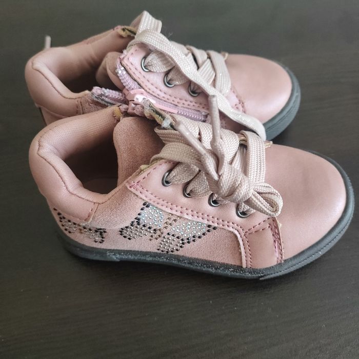 Обувки за момиче 22 номер