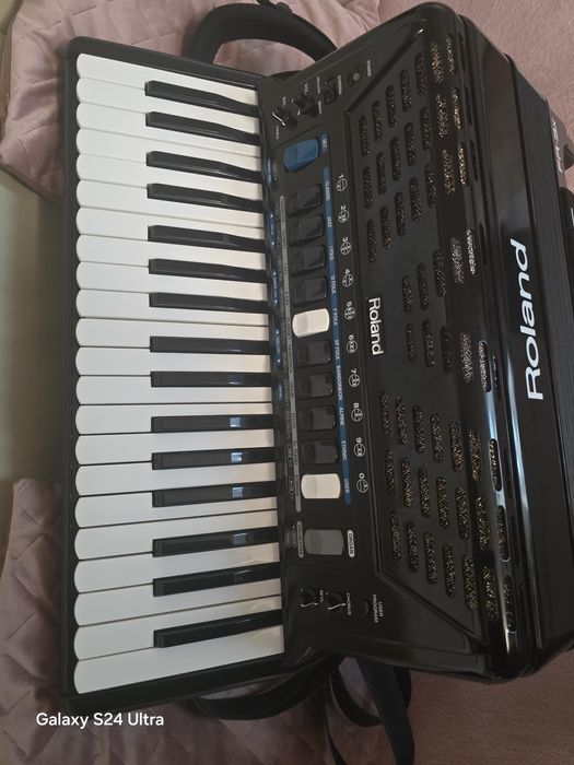Acordeon electronic Roland fr3x