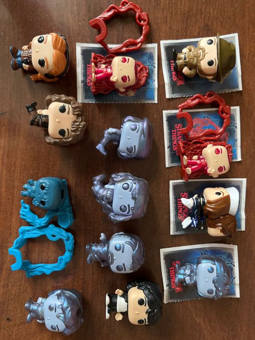 Киндер джой очень странные дела