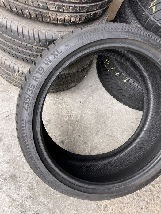 2 anvelope iarna 235/35/19 , Continental , DOT 2021 , 7.3 mm
