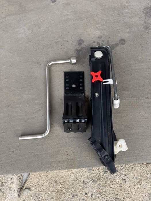 Cric cheie roti cala roata