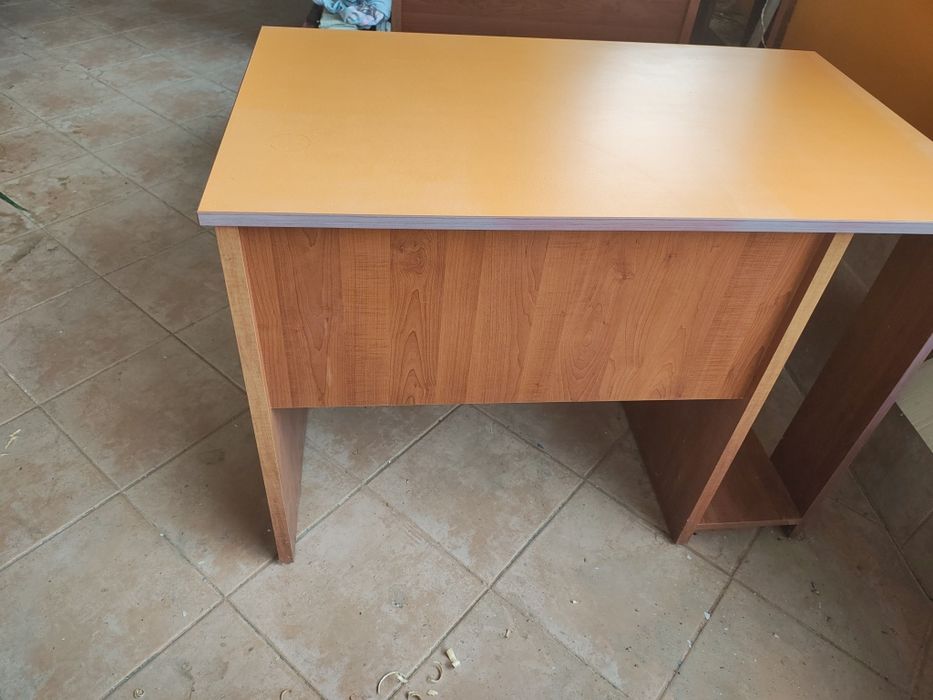 5 броя Бюра За компютър ,поръчани преди години ,но никога не са изпол