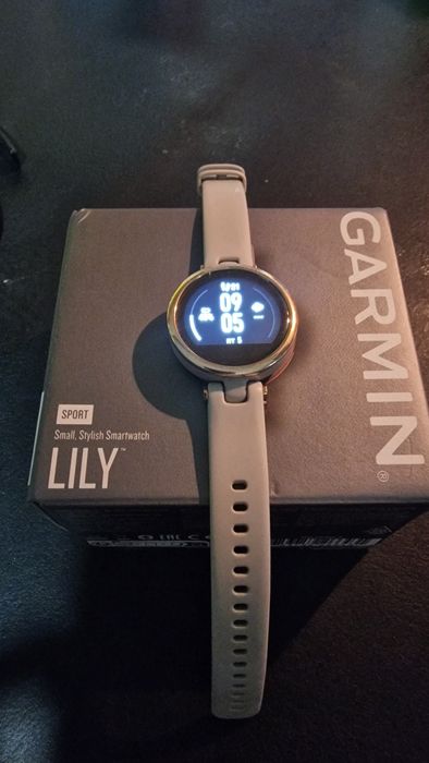 Smart часовник Garmin Lily