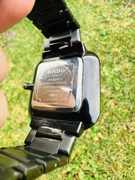 Ceas Rado True Square watch featuring a white dial