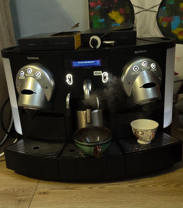 Професионална кафе машина Nespresso