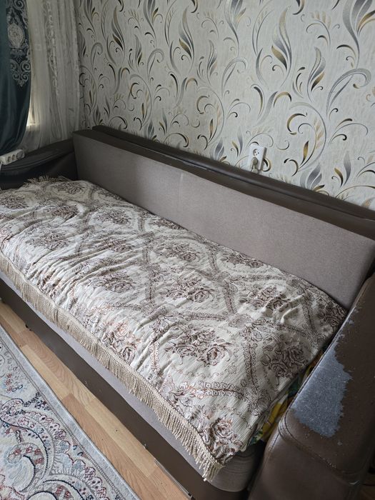 Диван хороший заберите)
