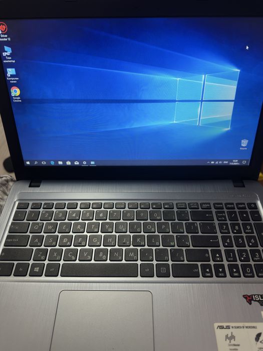 Лаптоп Asus X540Y