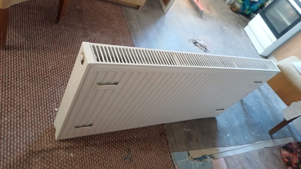 Vând calorifer otel 1200/600