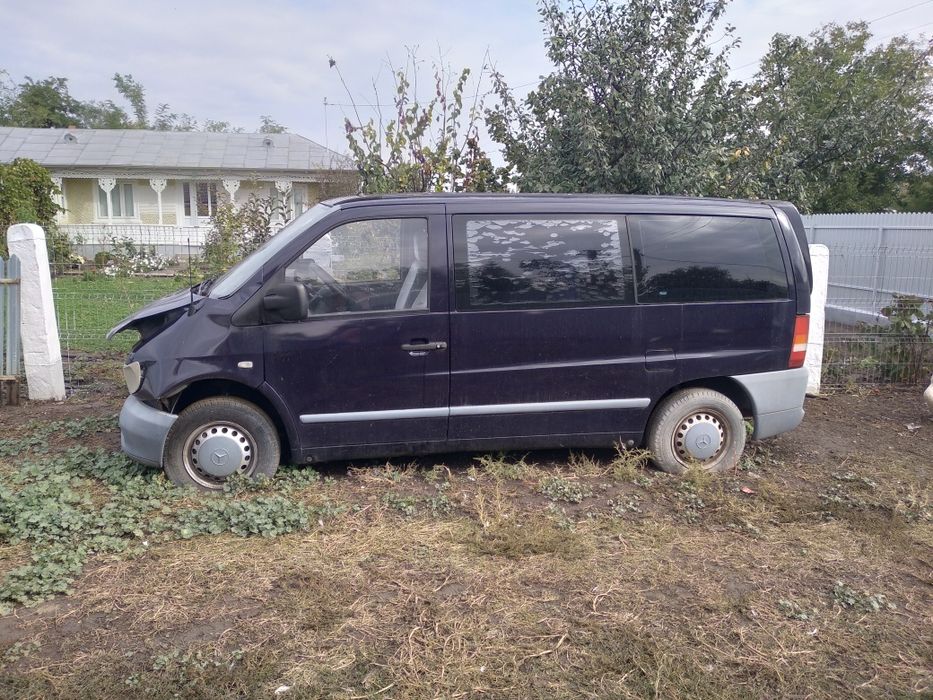 Vând / Desembrez Mercedes Vito 2.2 Diesel Avariat Fața