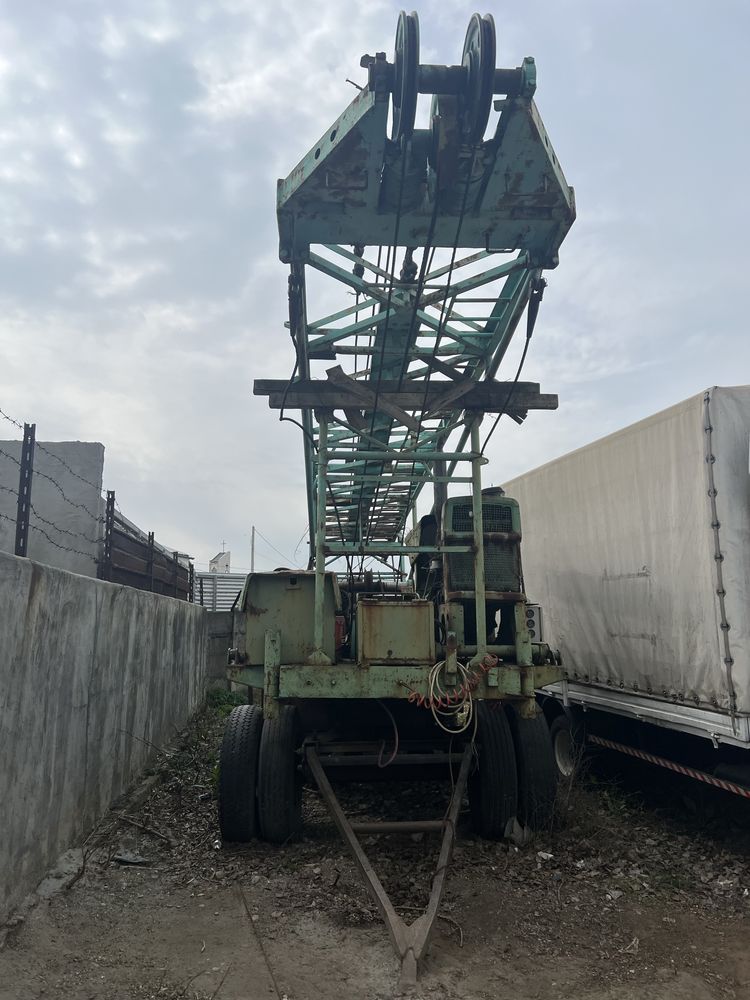 De vânzare FA 12 în stare bună de funcționare.