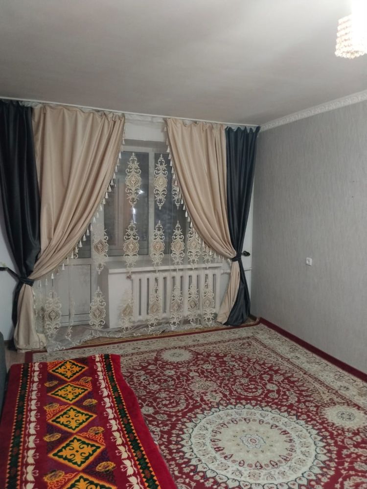 Продам квартиру в центре города (8 мкр.)