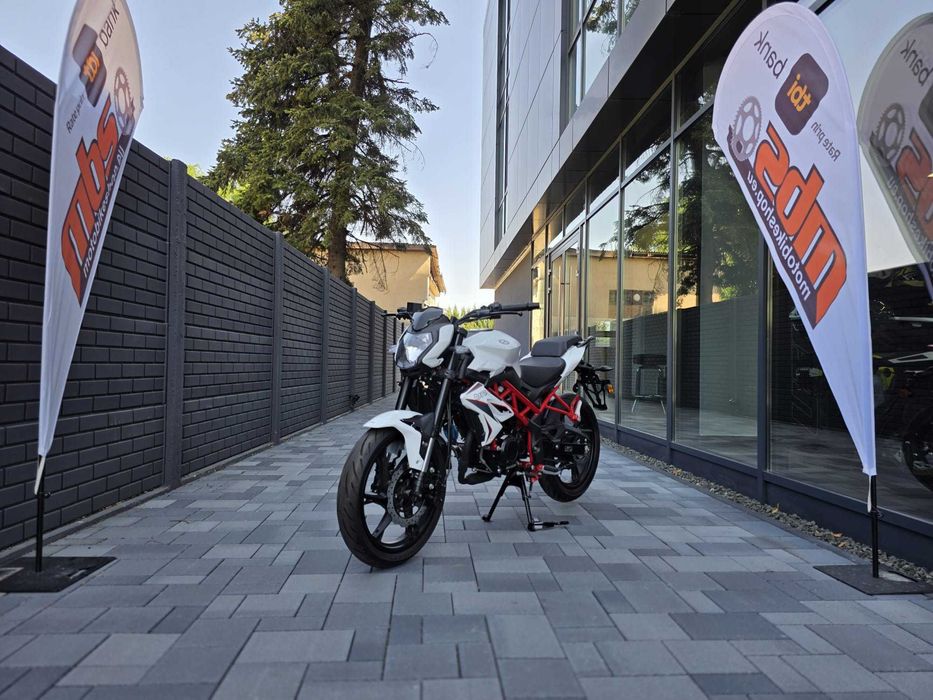 Motocicleta Benelli BN125 categorie A1  TBI Bank Moto Bike Shop