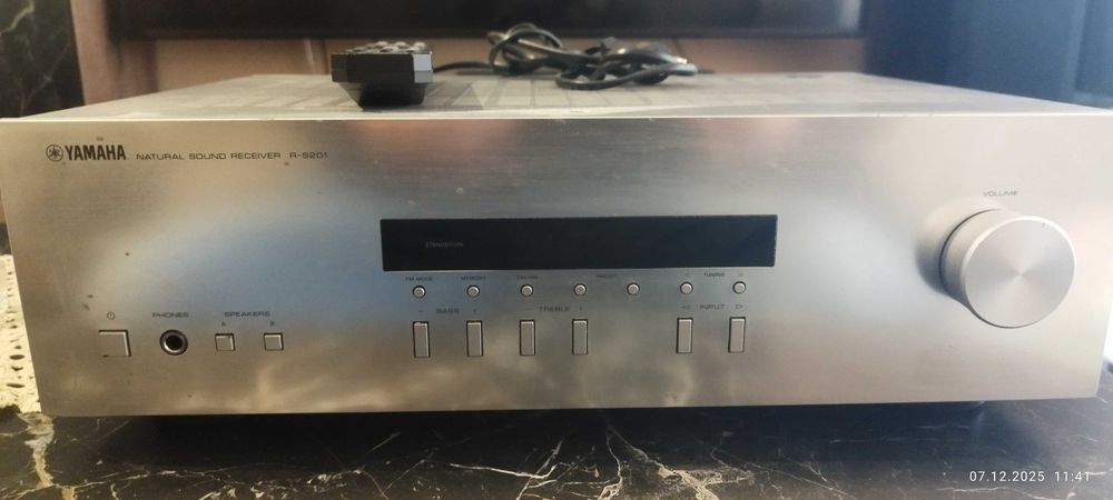 Yamaha r-s201 receiver