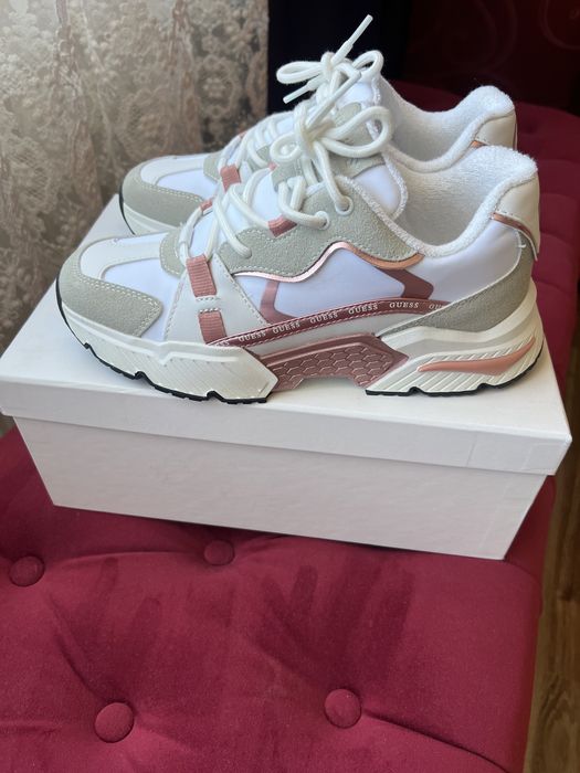 Adidasi Guess originali dama 39