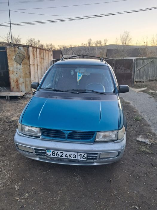 Продам авто.Митсубиси Спейс Рунер.