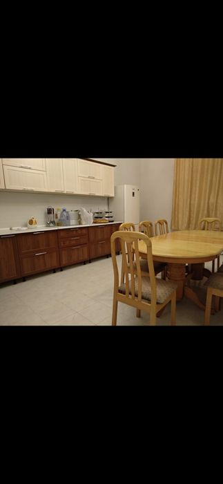 Стол со стульями