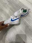 Vand adidasi nike