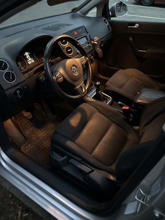 Vand golf 6 plus 2.0 diesel (masina de scoala de soferi)