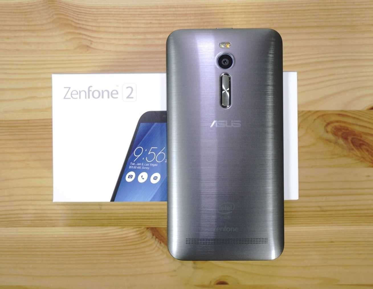 Смартфон Asus ZenFone 2 4/32GB 5.5" IPS FHD