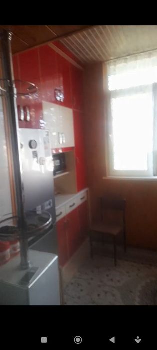 2 xonali kvartira sotiladi