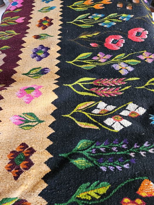 Covor oltenesc traditional 3m pe 2m din lână