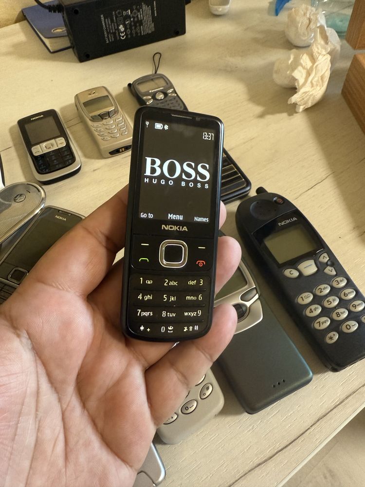 Vand telefoane nokia vitage pentru colectie